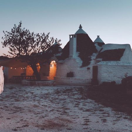 Borgo Trulli 1789 Bed & Breakfast ออสตูนี ภายนอก รูปภาพ
