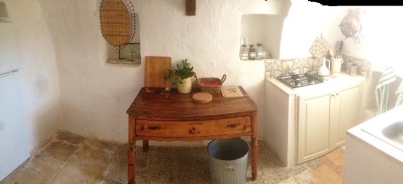 Borgo Trulli 1789 Bed & Breakfast ออสตูนี ภายนอก รูปภาพ