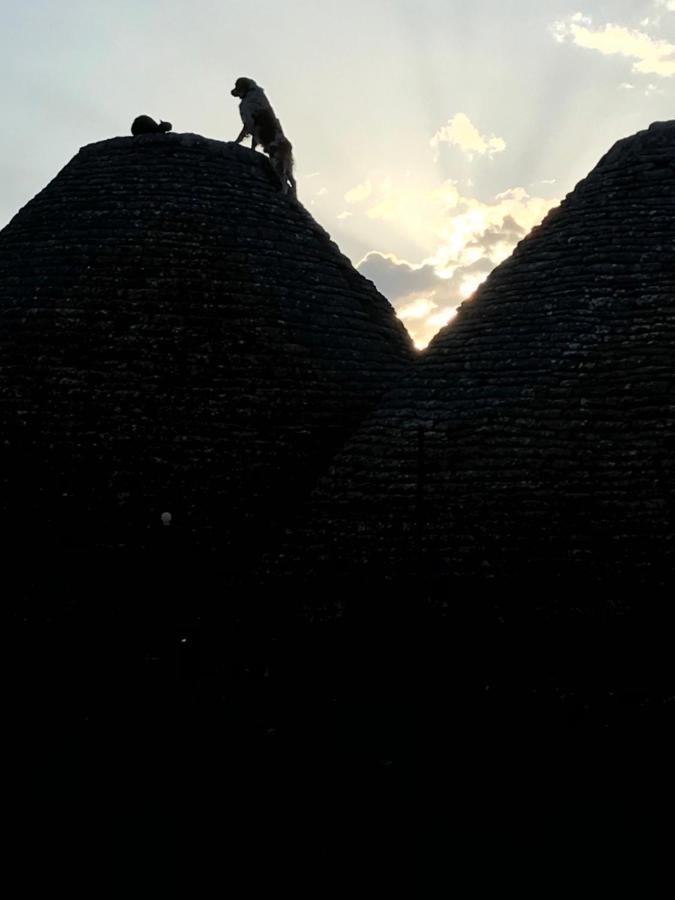 Borgo Trulli 1789 Bed & Breakfast ออสตูนี ภายนอก รูปภาพ